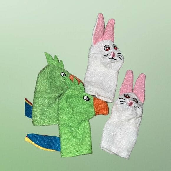 Lot of 21 Finger Puppets Animals & People Fireman Shark Bride Groom Turtle Frog - Picture 4 of 8